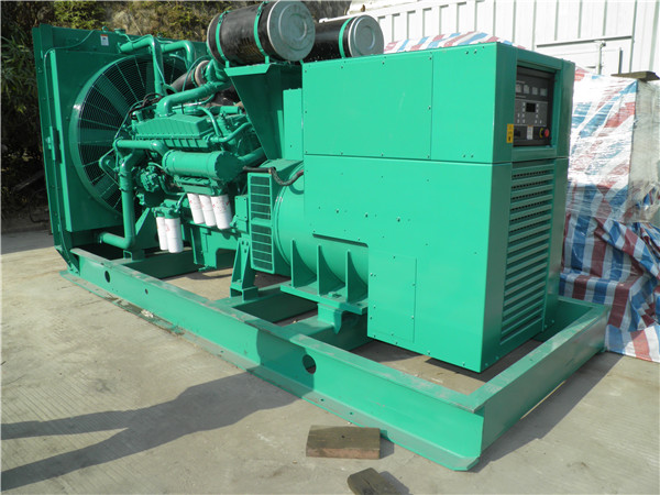 宁南出租发电机 发电机组厂家：柴油发电机组的控制屏的作用是什么？