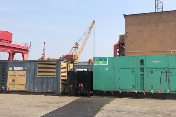 宁南发电机出租空气滤清器的清洁频率是多少？